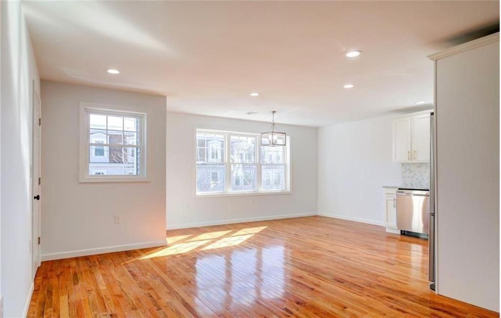 17 Slocum St ##1 - Photo 4 of 24