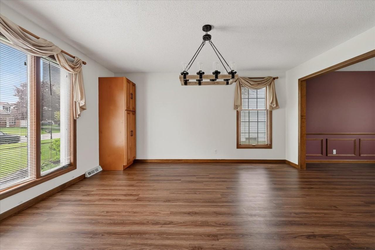7932 Harrow Ct - Photo 4 of 46