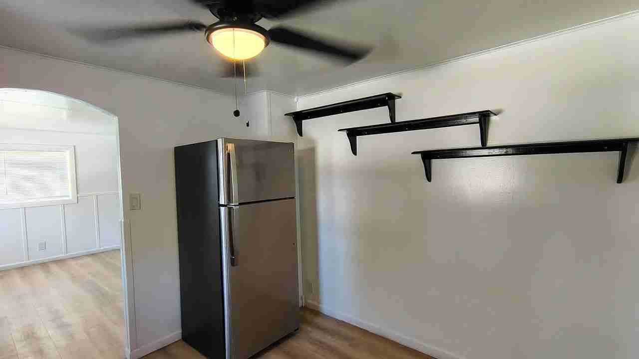 306 N Lincoln St - Photo 6 of 15