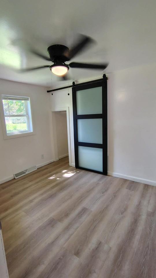 306 N Lincoln St - Photo 7 of 15