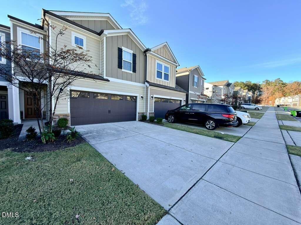 1152 Chestnut Bluff Run - Photo 2 of 35