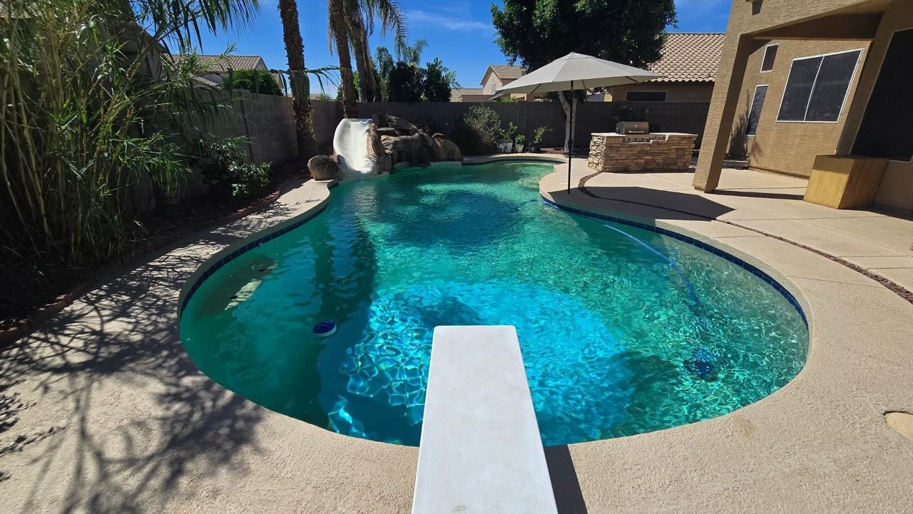 8213 W Quail Ave - Photo 2 of 50