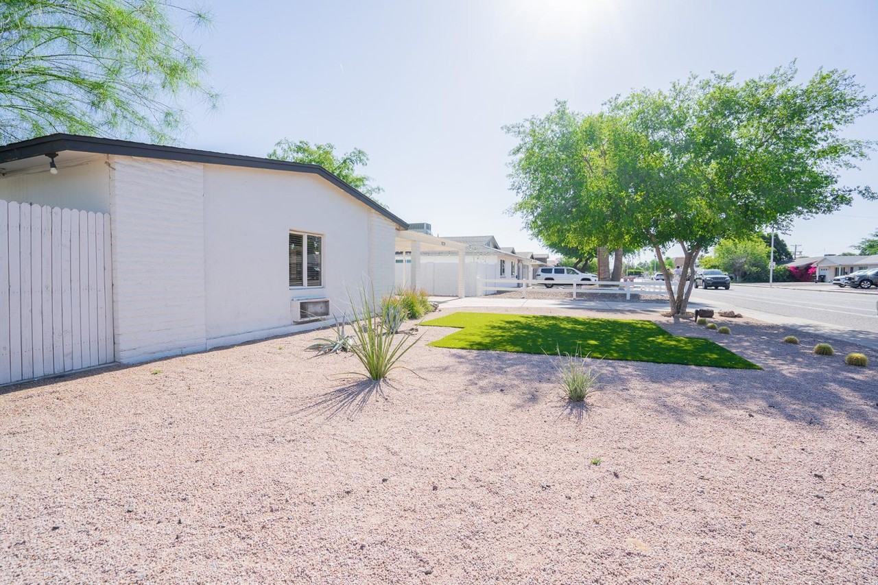 8139 E Osborn Rd - Photo 3 of 43