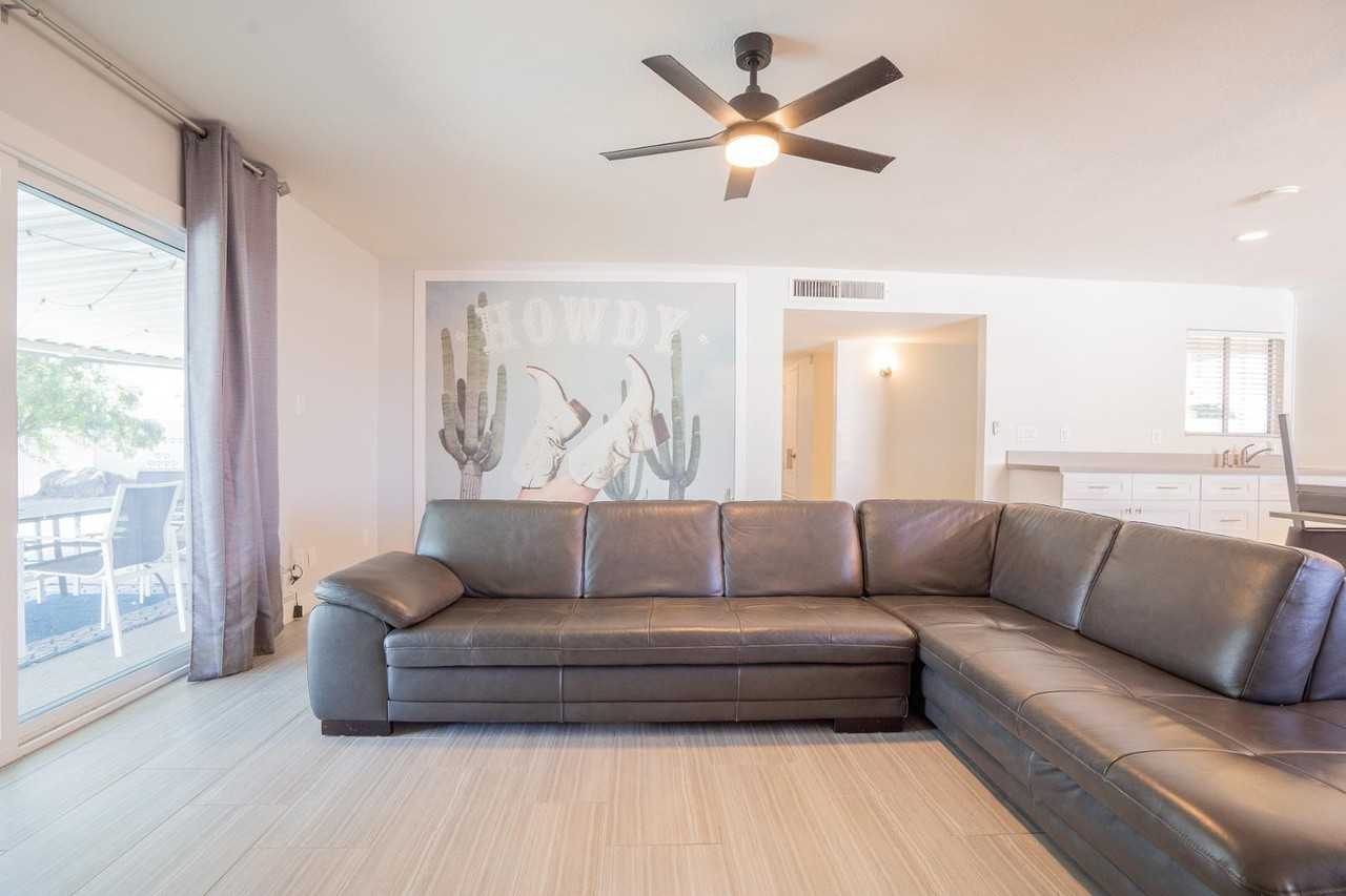 8139 E Osborn Rd - Photo 6 of 43