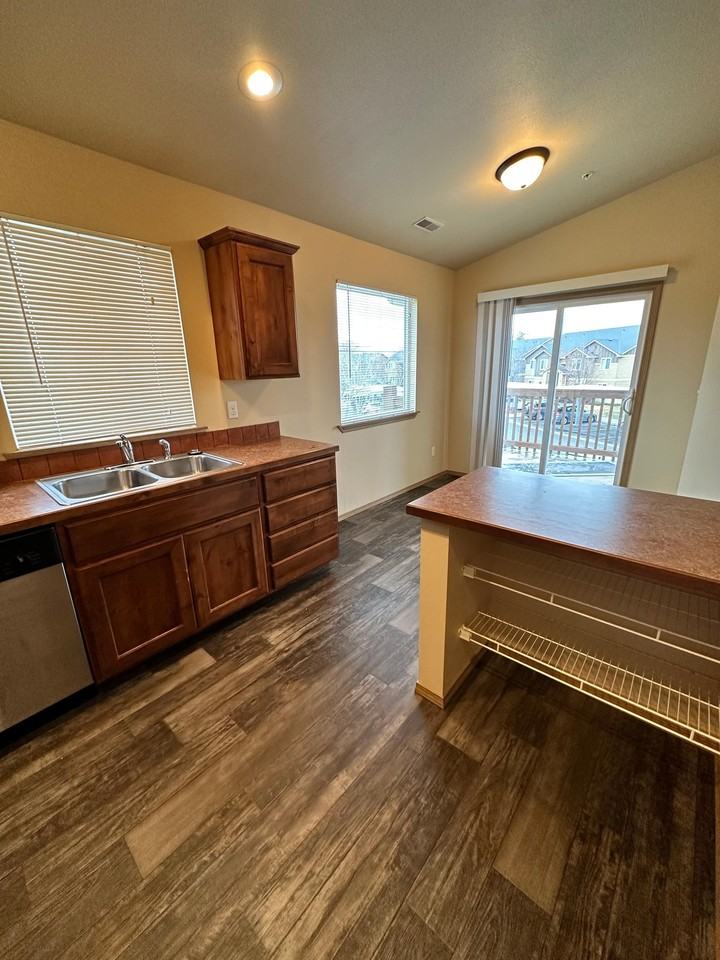 3032 W Brandywine Ln #11 - Photo 3 of 10
