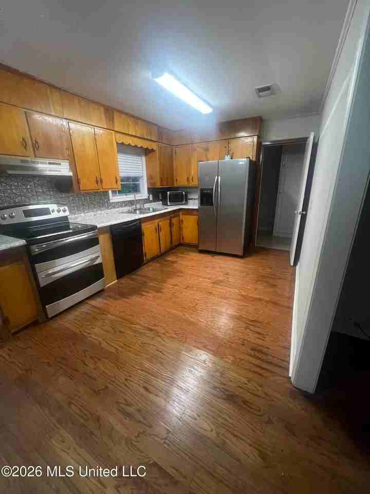 210 Mcree Dr - Photo 7 of 7