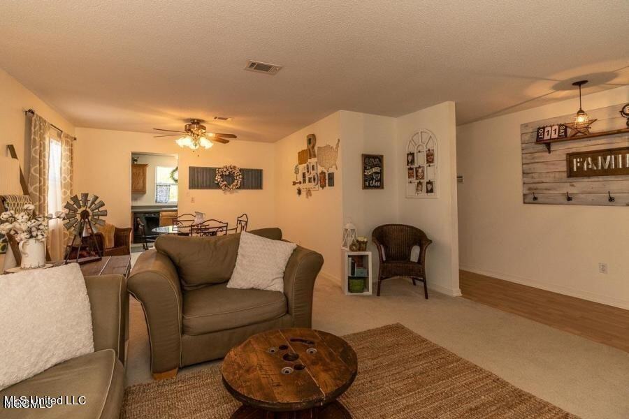 16222 Saddle Dr - Photo 6 of 29