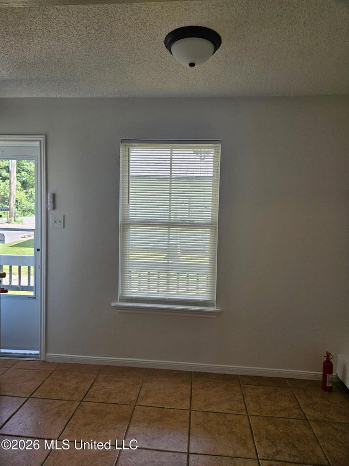 9621 Smith Ave - Photo 2 of 10