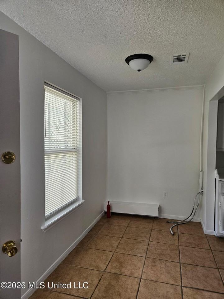 9621 Smith Ave - Photo 3 of 10