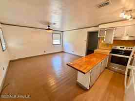 7720 Fountainbleau Rd - Photo 1 of 1