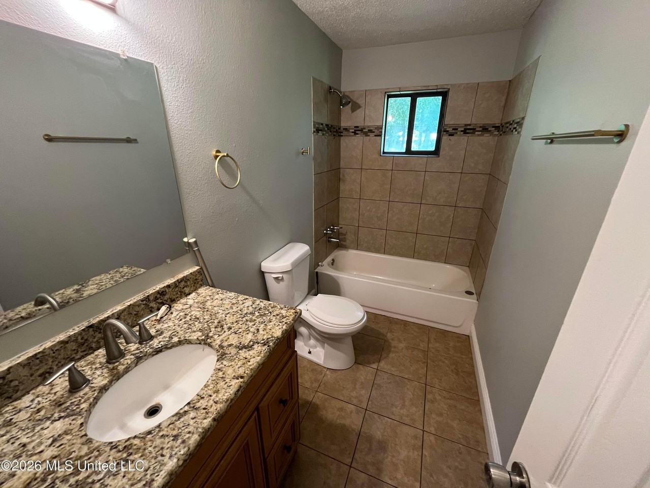 5601 Wildwood Rd - Photo 7 of 11