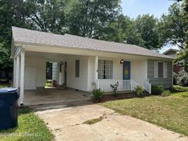 featured image of 1030 Sycamore St