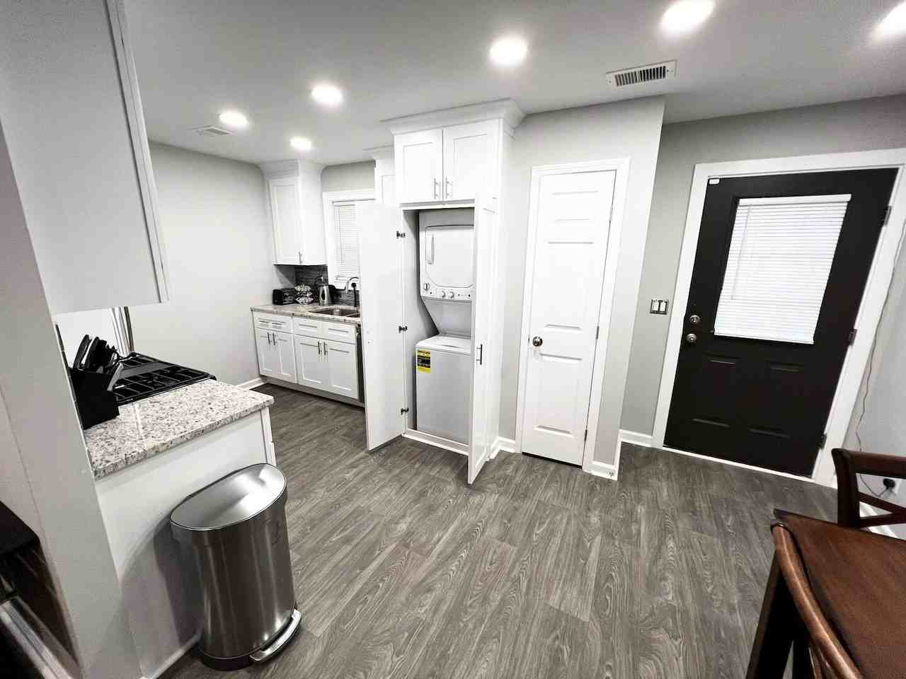 5569 Pine Gate Dr - Photo 7 of 41