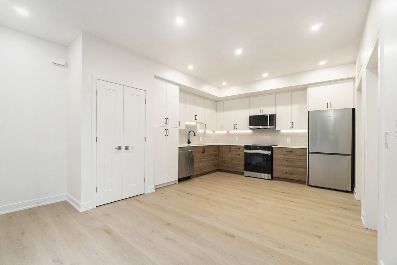 373 Iberville st - Photo 2 of 11