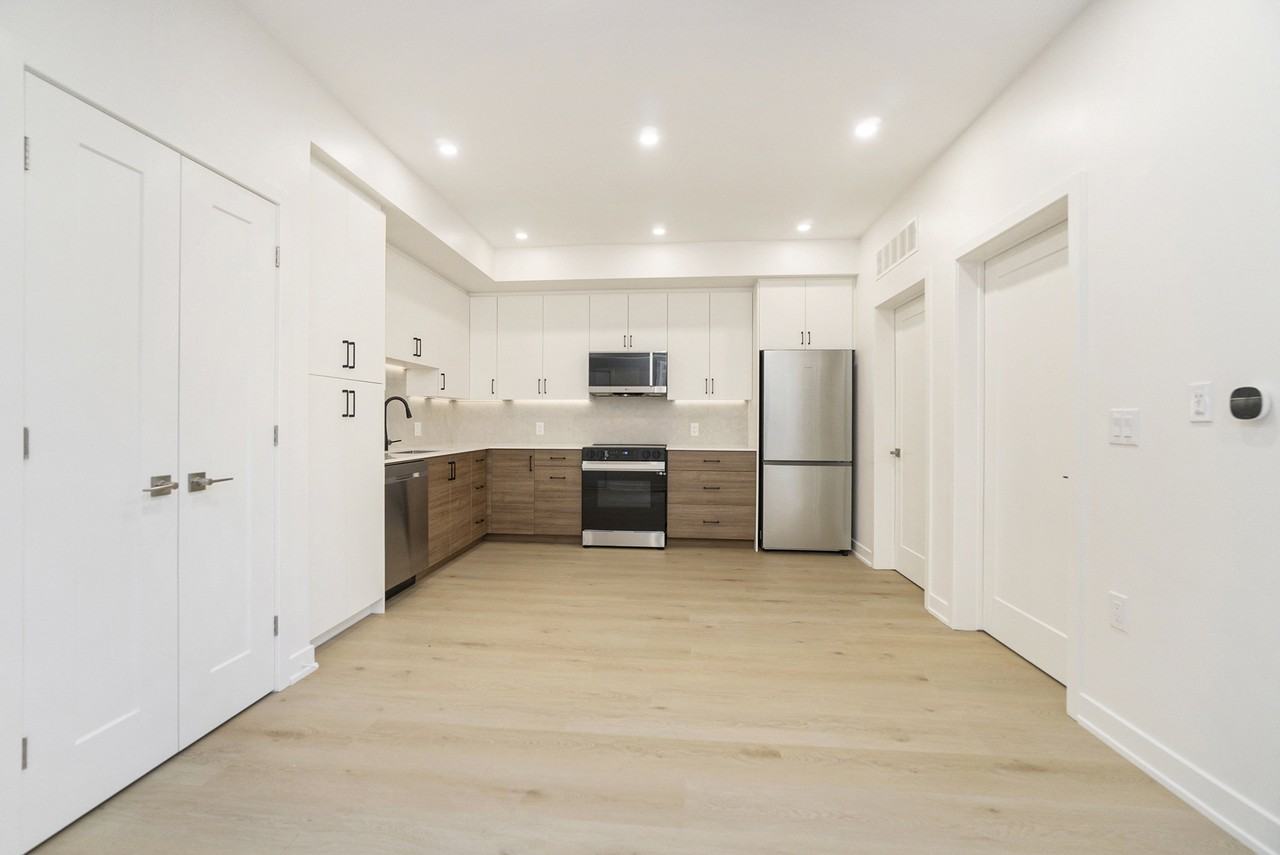 373 Iberville st - Photo 3 of 11