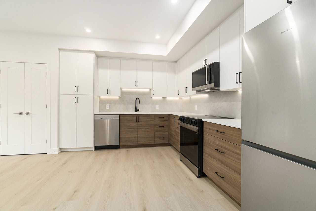 373 Iberville st - Photo 4 of 11