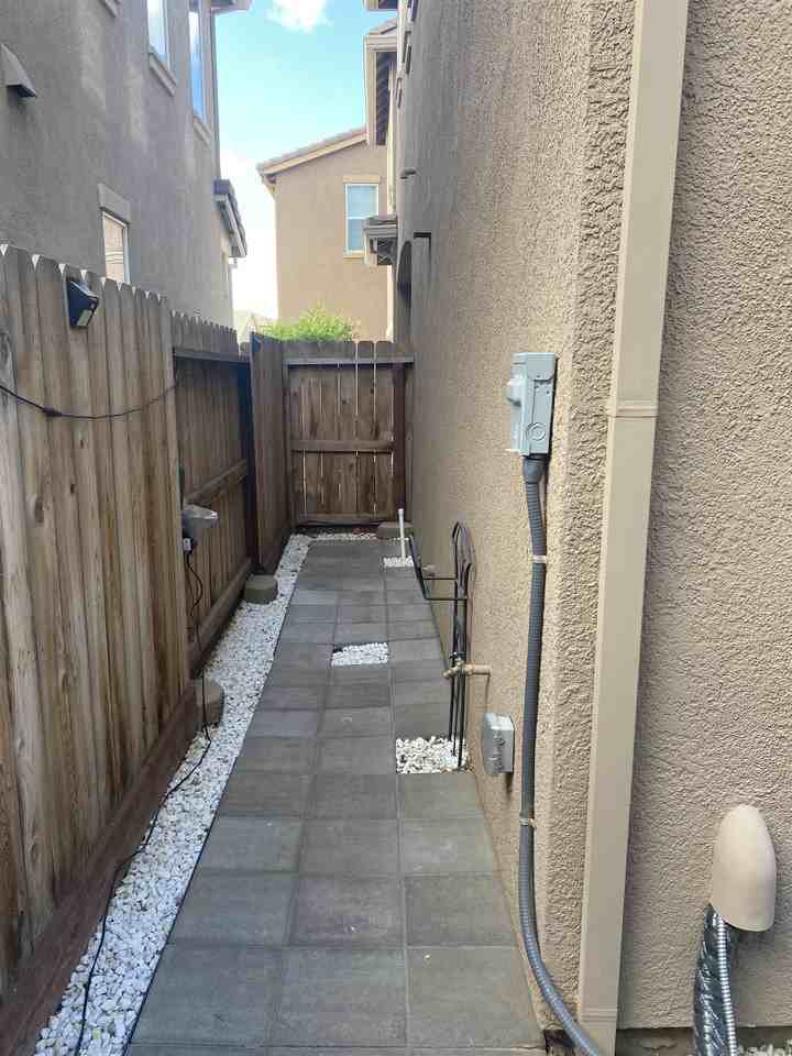 3925 Lookout Dr - Photo 5 of 50