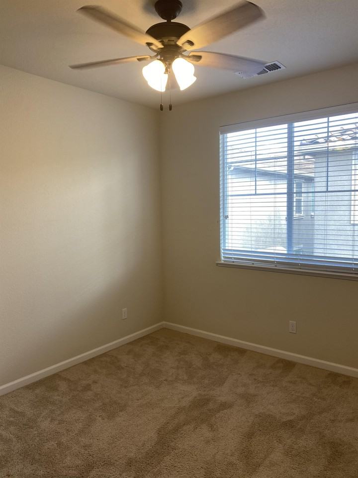 3925 Lookout Dr - Photo 3 of 50