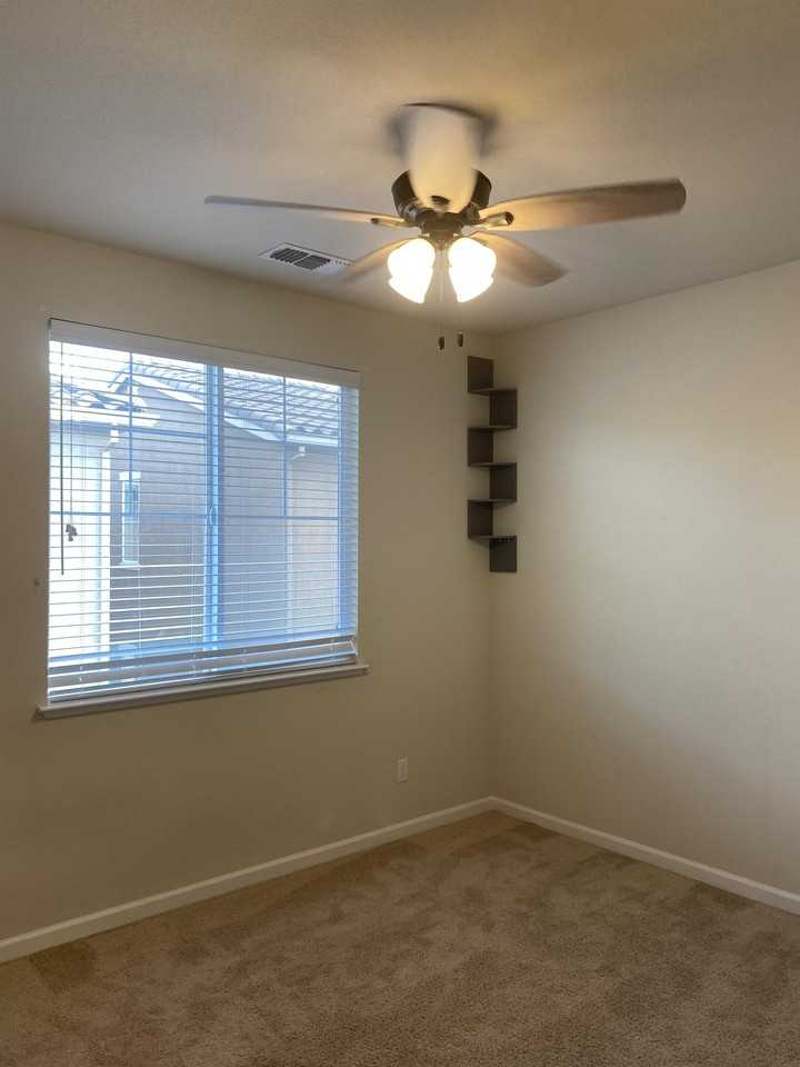 3925 Lookout Dr - Photo 5 of 50