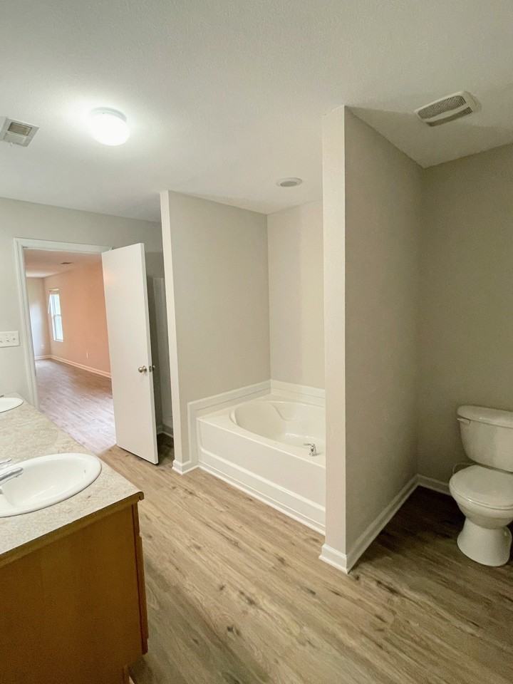 30003 Westfield Drive - Photo 5 of 33