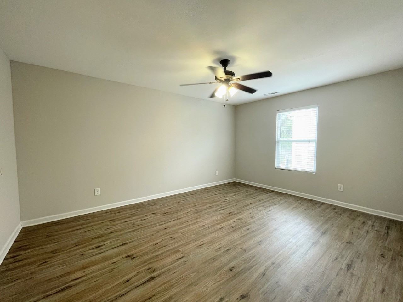 30003 Westfield Drive - Photo 4 of 33