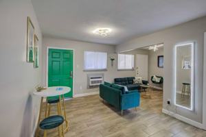 featured image of 461 S Highland St
