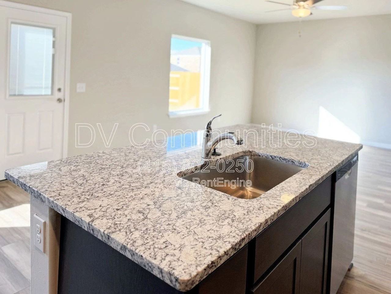 1712 Amaranth Ln - Photo 7 of 17
