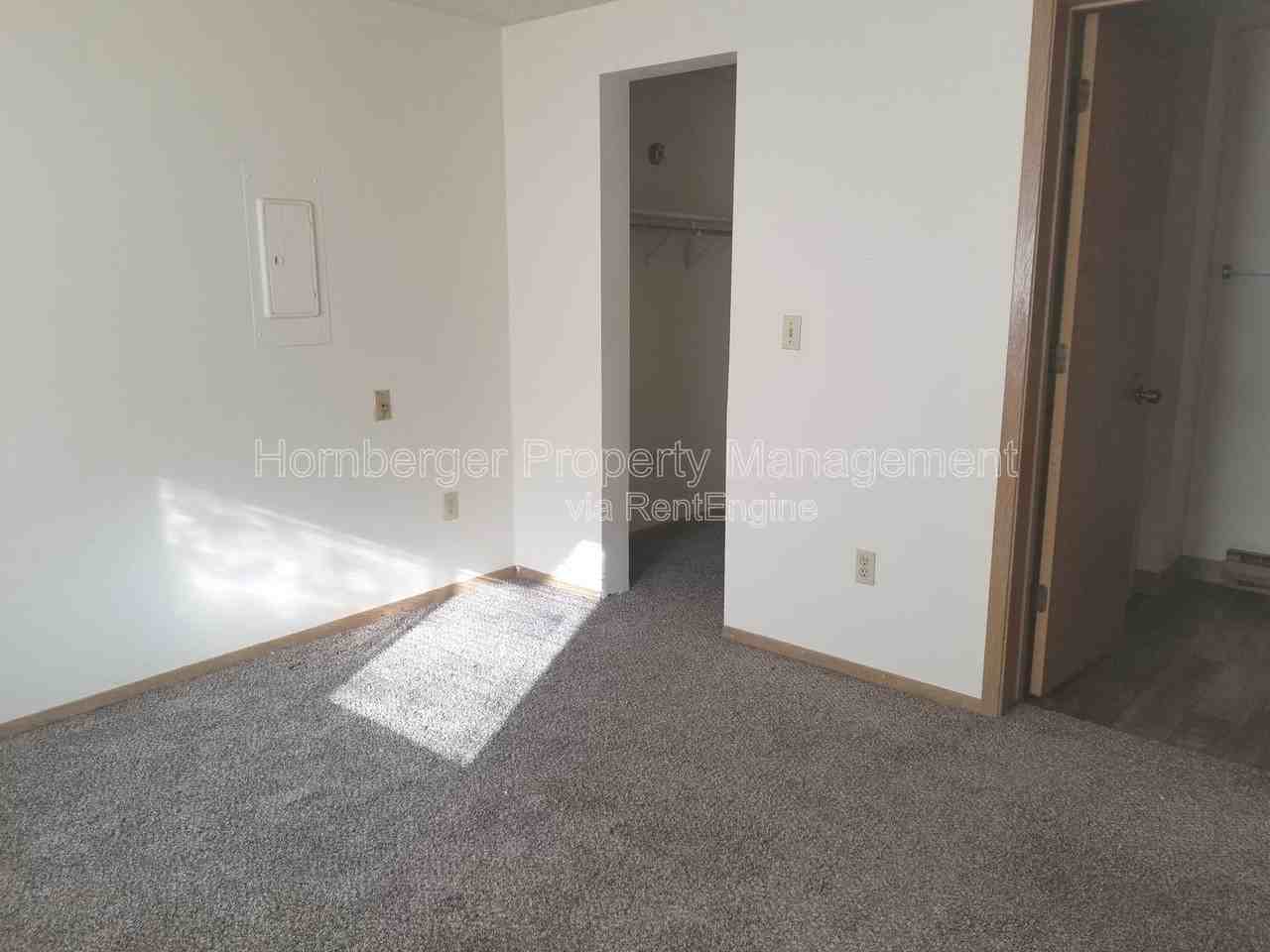 2307 W Cleveland Ave #2 - Photo 7 of 8