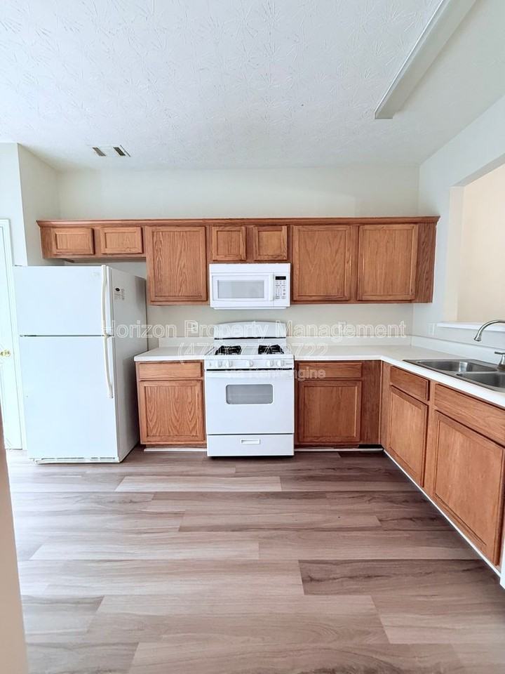 48 Pearl Chambers Ct - Photo 5 of 20