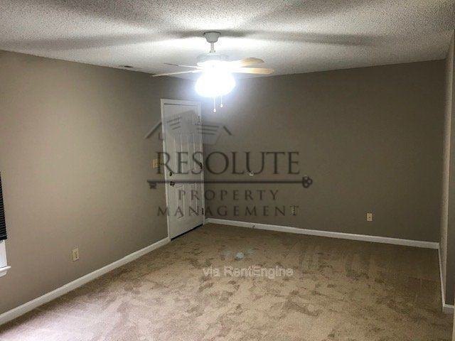 817 Dalewood Dr - Photo 4 of 7