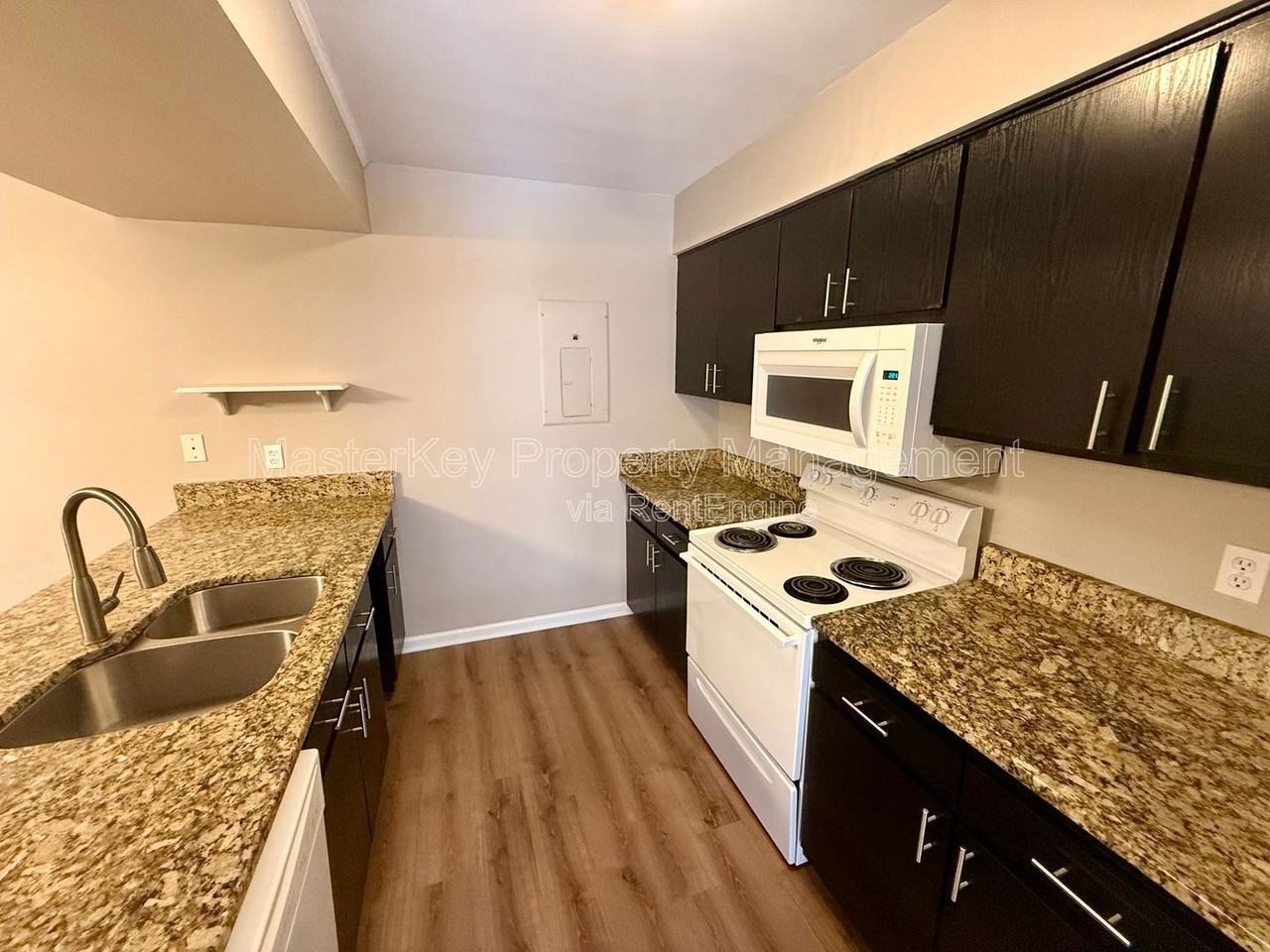 104 Finley Forest Dr - Photo 2 of 22
