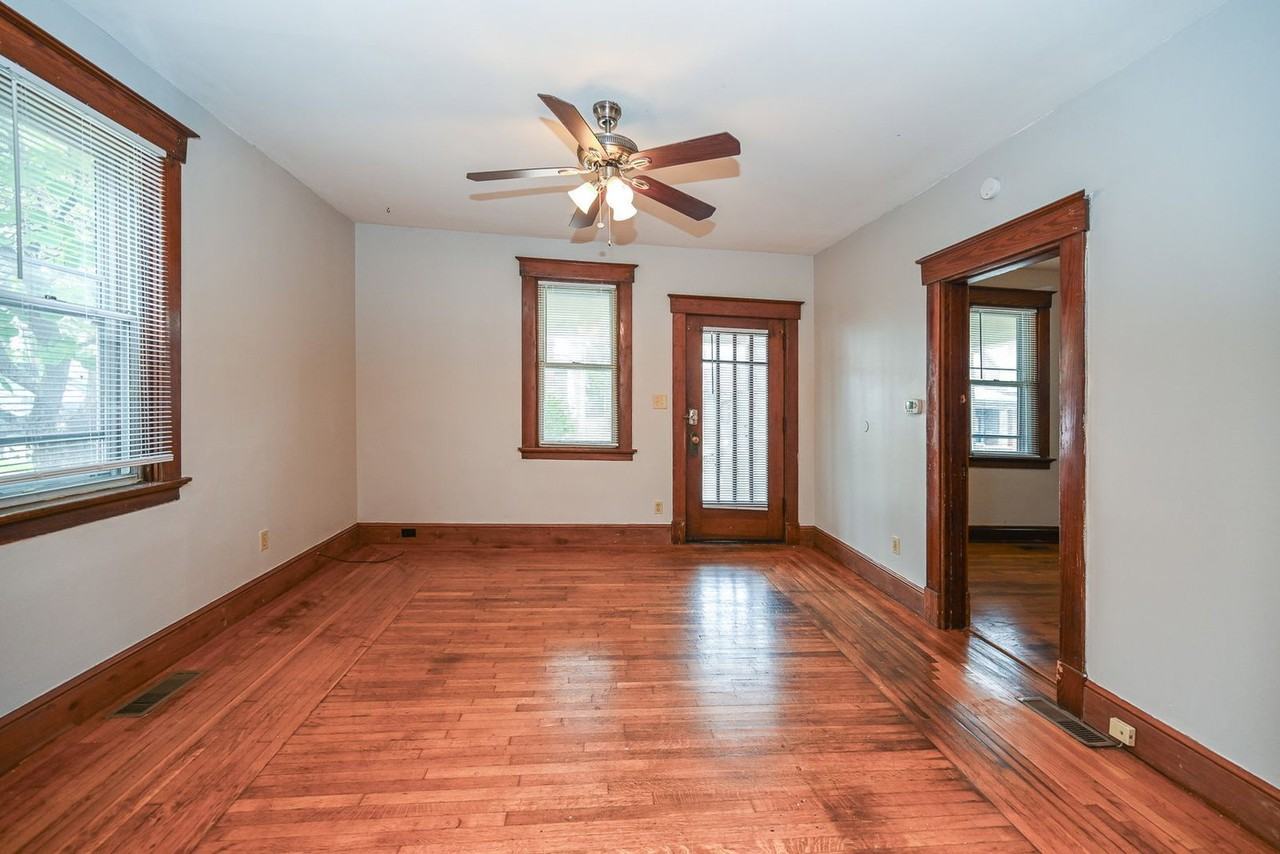 409 Ada St - Photo 2 of 26