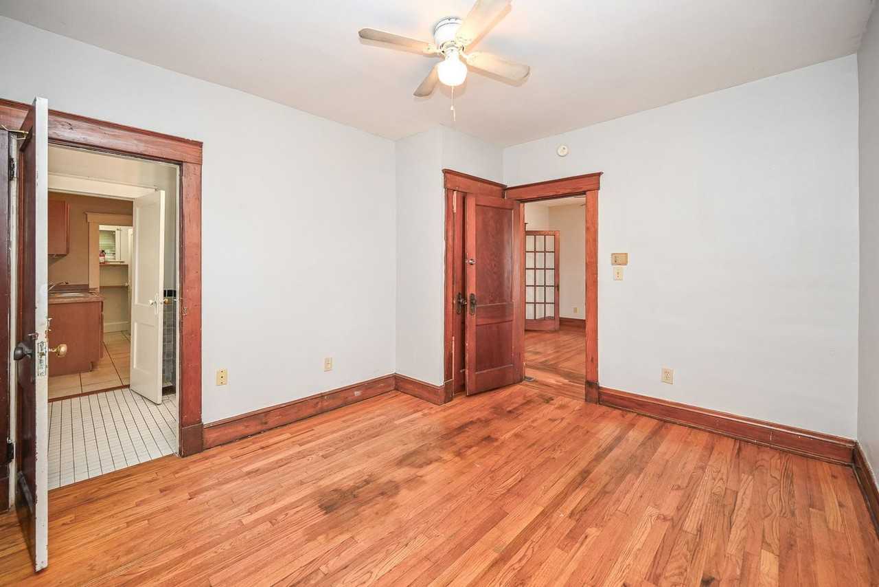 409 Ada St - Photo 5 of 26