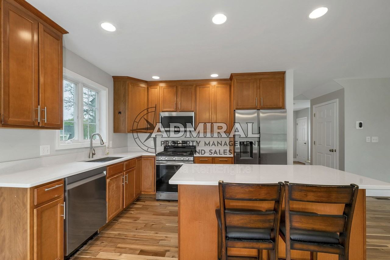 21 Village Dr - Photo 7 of 32
