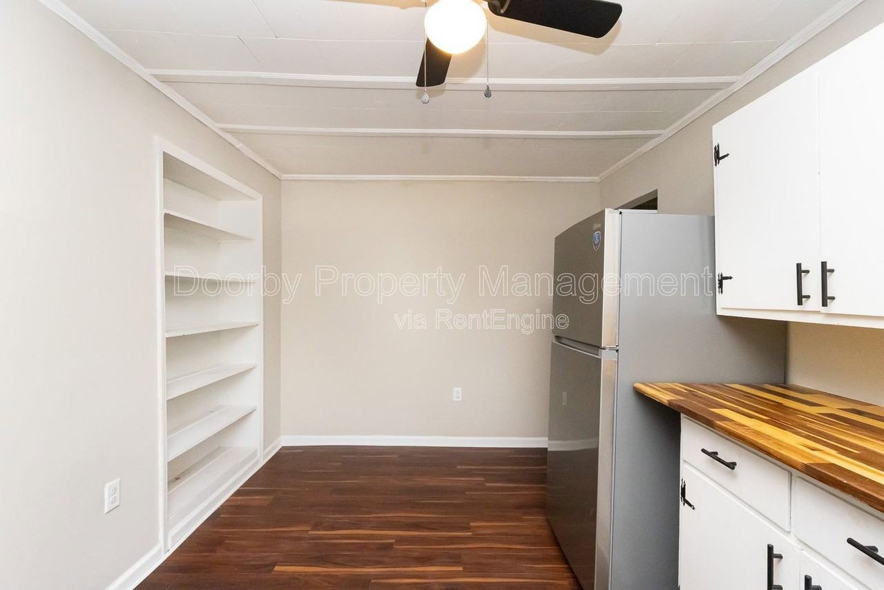 207 Napier St #1 - Photo 6 of 21