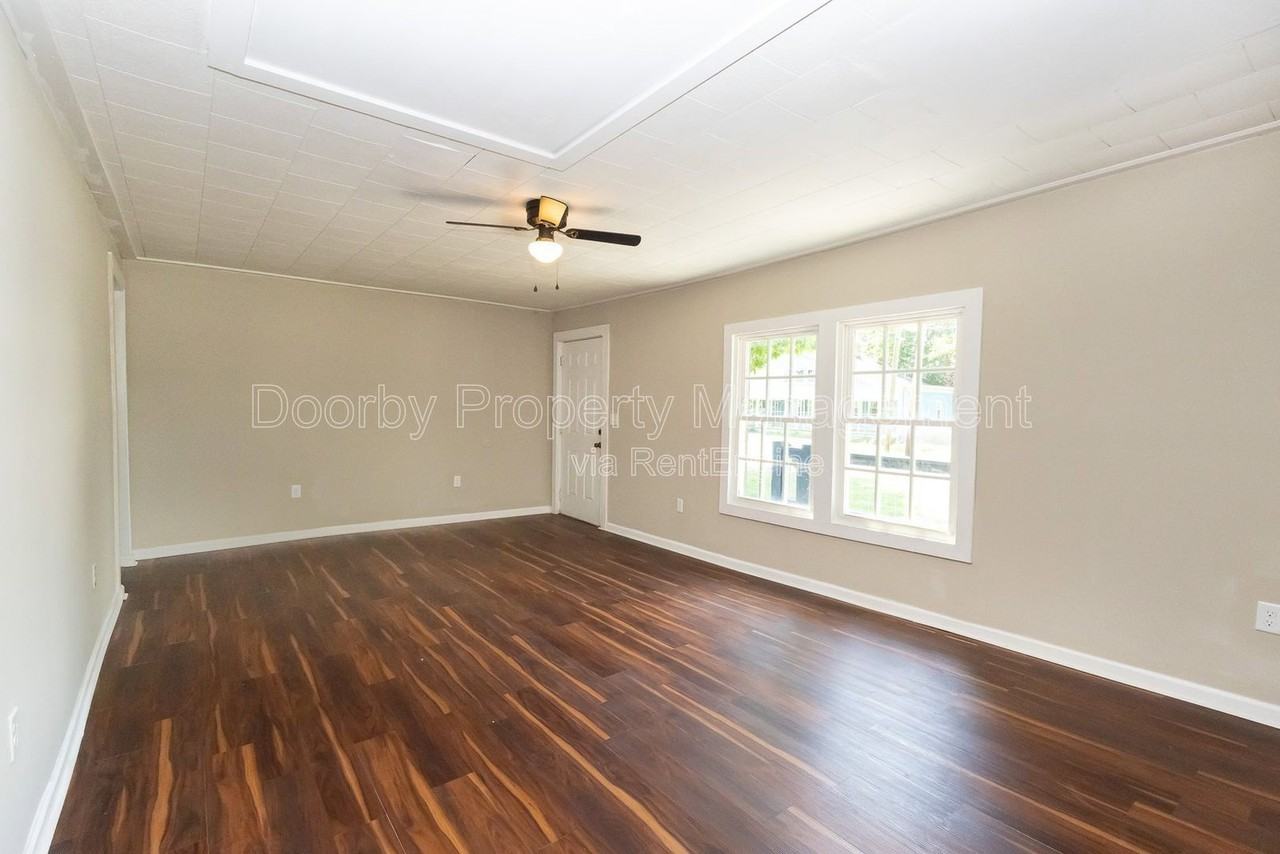207 Napier St #1 - Photo 7 of 21