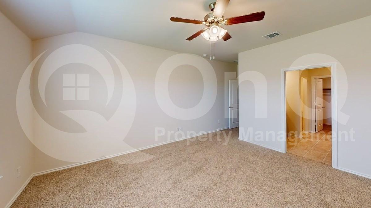 504 Saddle Blanket Dr - Photo 4 of 14