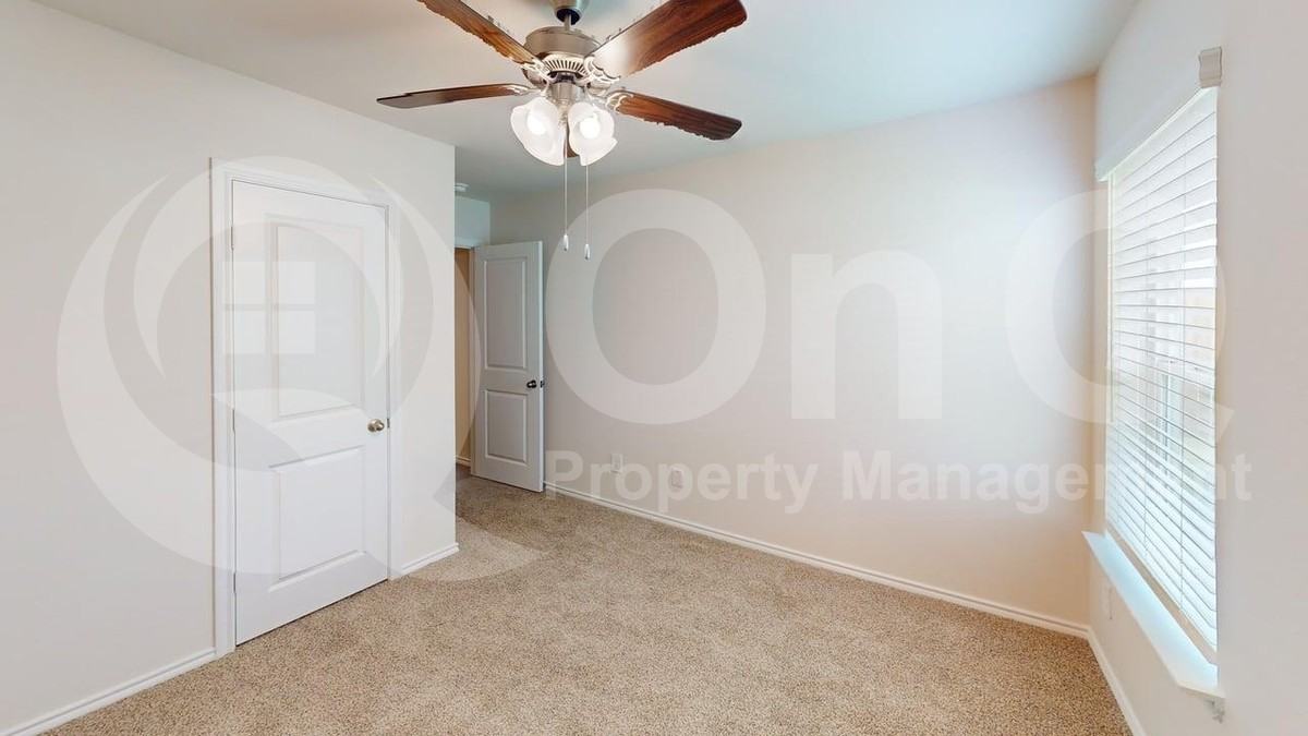 504 Saddle Blanket Dr - Photo 5 of 14