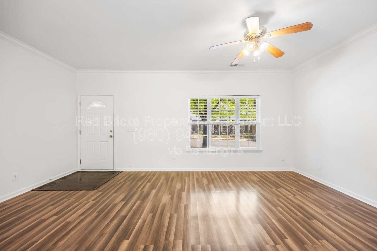 3053 Summerfield Ridge Ln - Photo 3 of 20