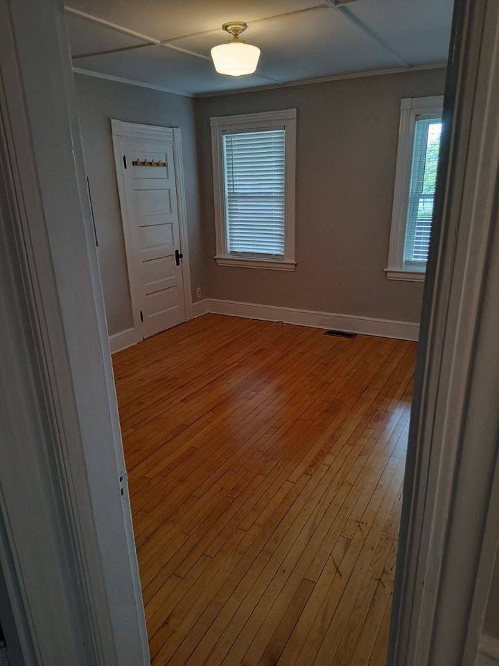 11 Beacon St #103 - Photo 3 of 9