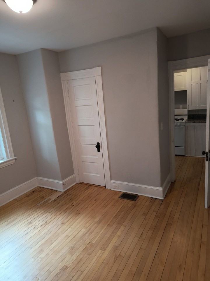 11 Beacon St #103 - Photo 6 of 9