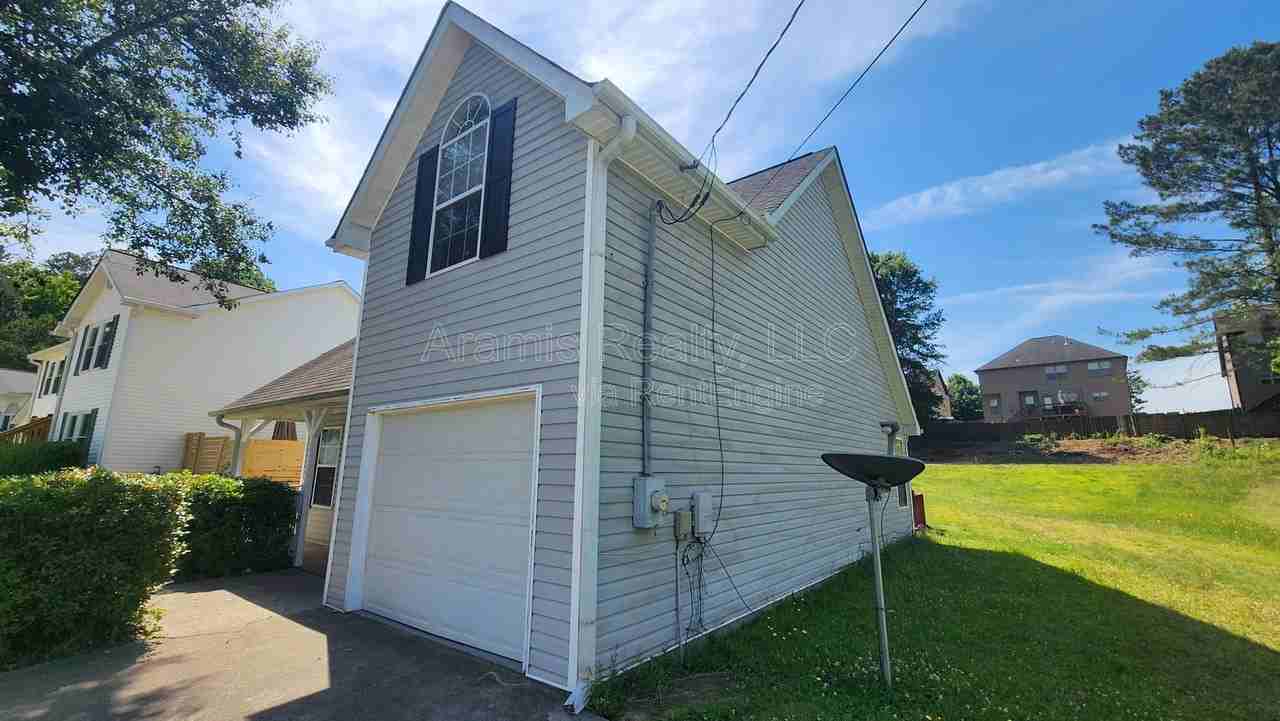 7336 Bramble Oak Dr - Photo 3 of 17
