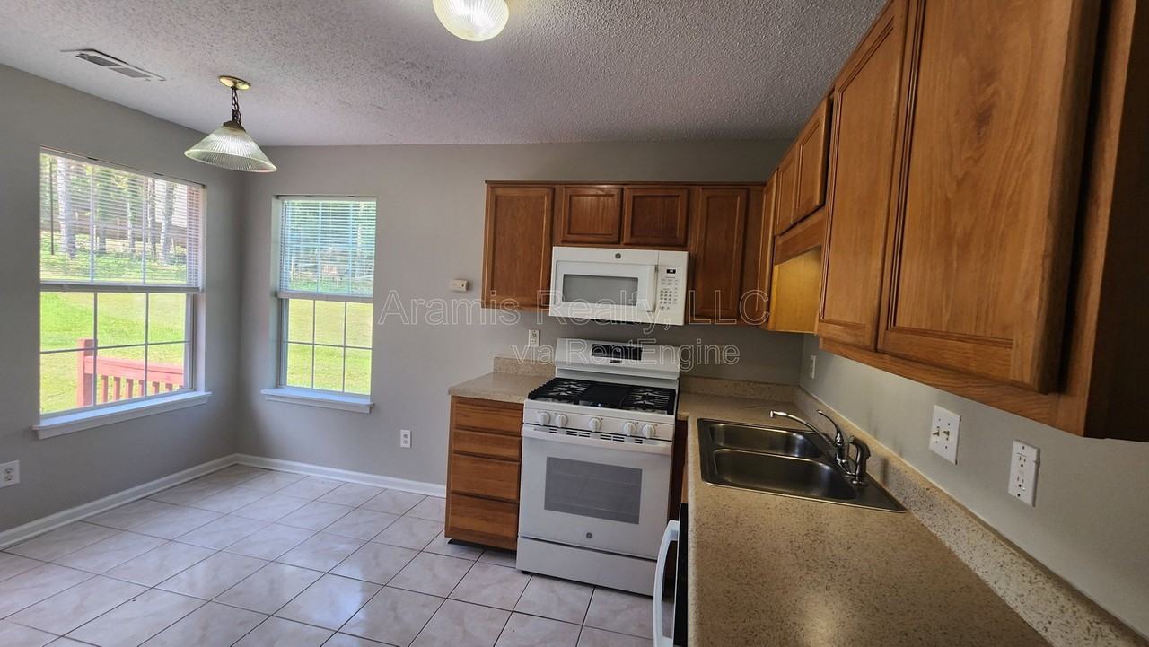 7336 Bramble Oak Dr - Photo 6 of 17
