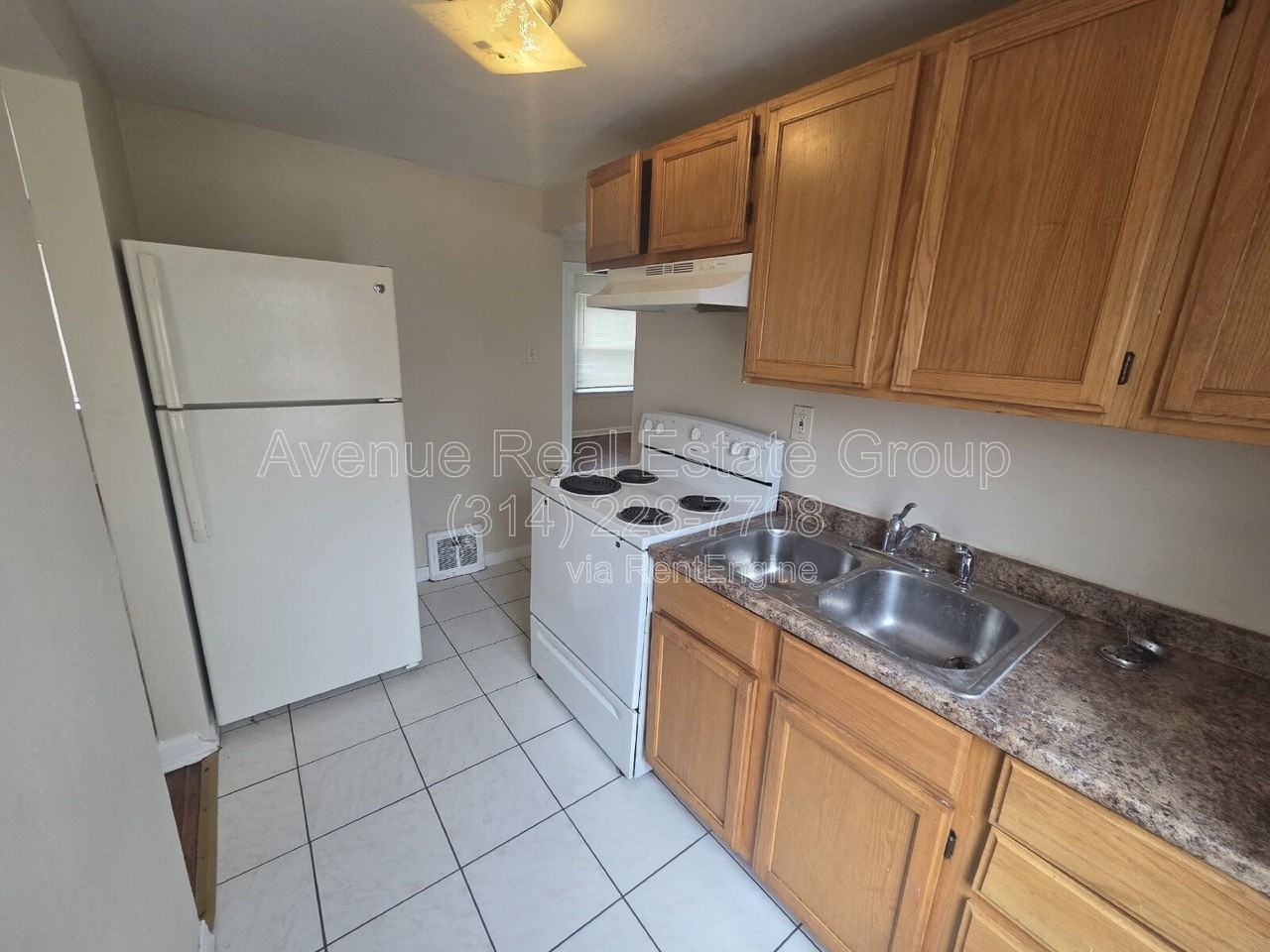 7148 Lillian Ave - Photo 4 of 10