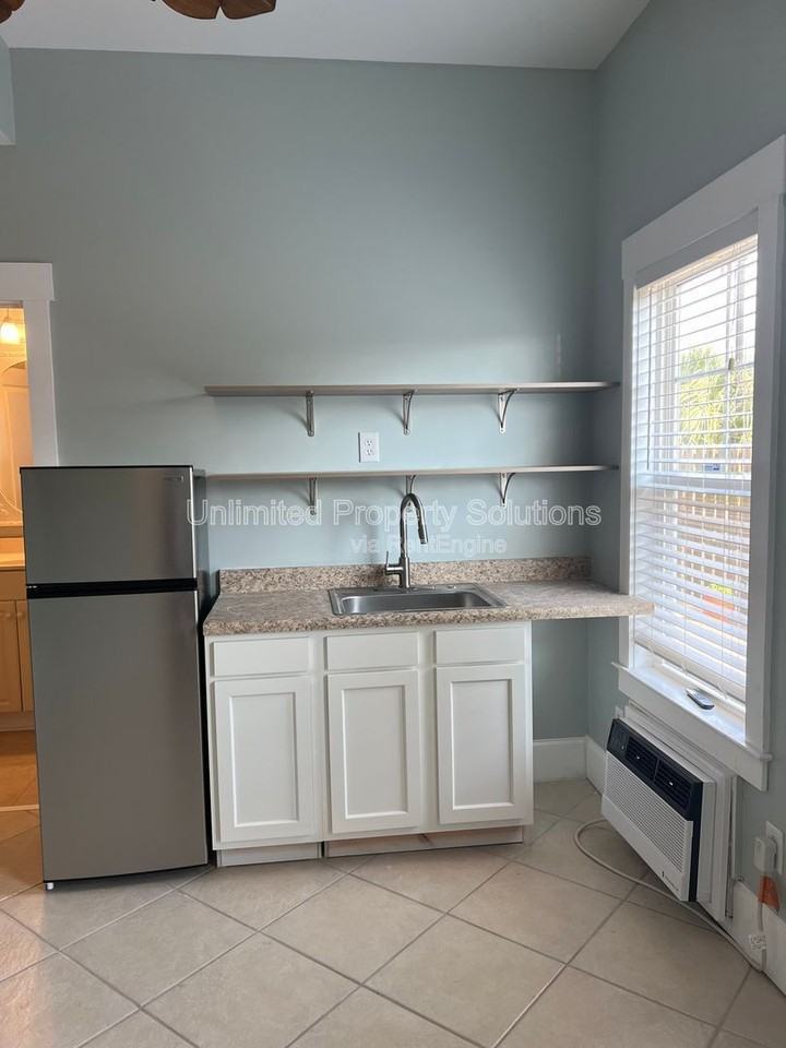 700 Ocean Blvd #1 - Photo 7 of 20