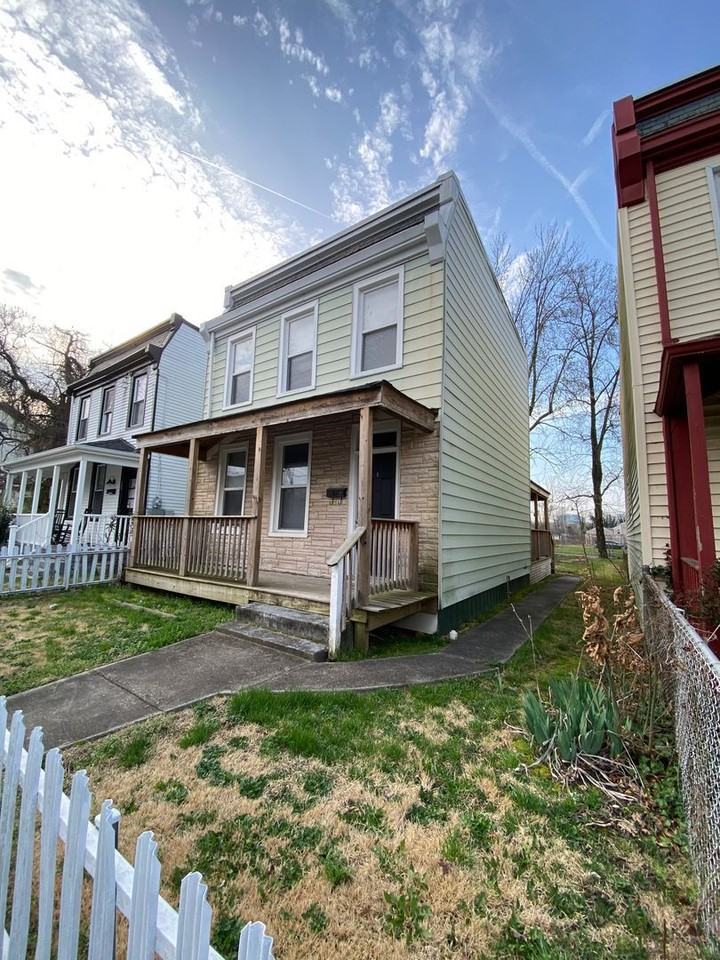 207 Welford St - Photo 2 of 3