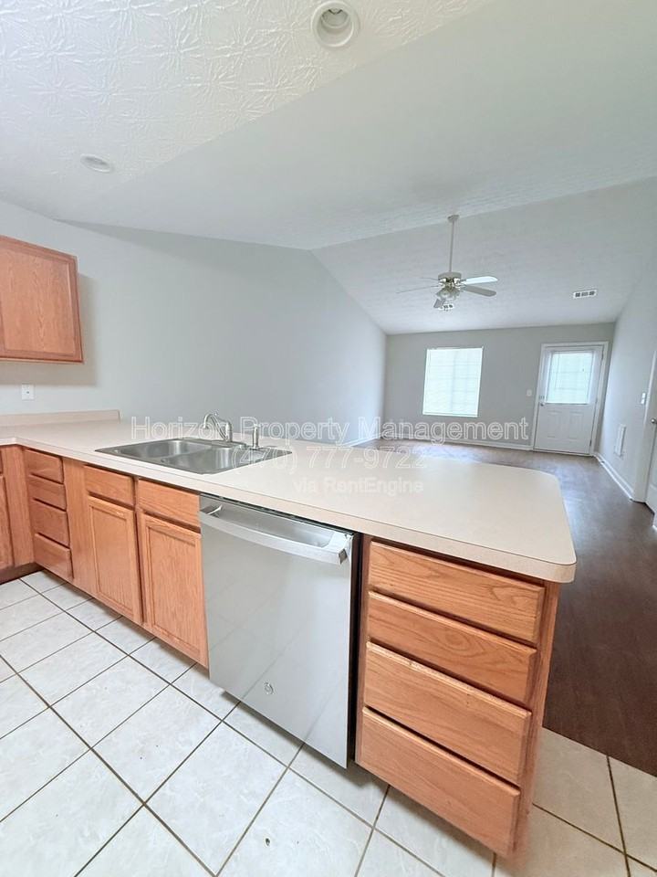 4003 Hidden Hollow Dr - Photo 5 of 23