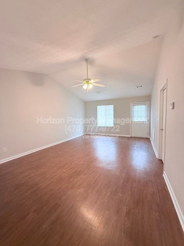 4003 Hidden Hollow Dr - Photo 6 of 23