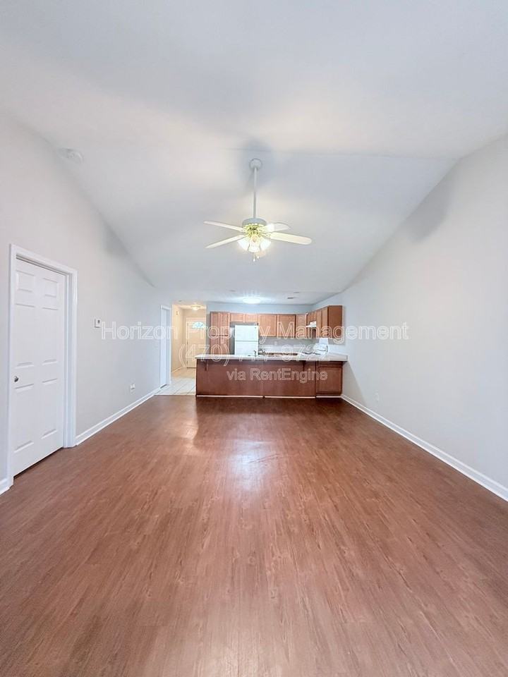 4003 Hidden Hollow Dr - Photo 7 of 24