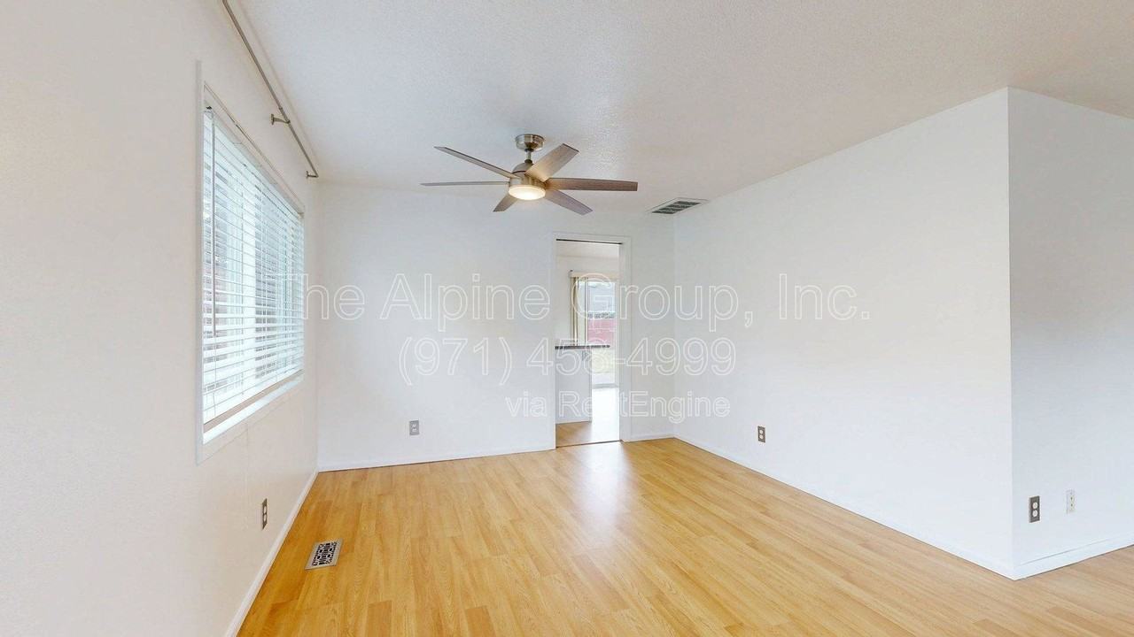 2314 Se 53rd Ave - Photo 6 of 43